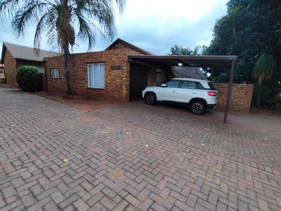 3 Bedroom Property for Sale in Safari Gardens North West
